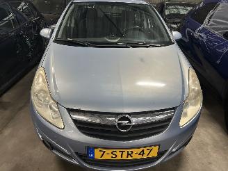 Opel Corsa 1.4-16V   5 drs picture 2