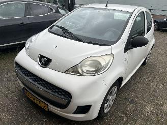 krockskadad bil auto Peugeot 107 1.0-12V XR 2011/7