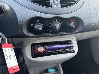 Renault Twingo 1.2 Acces picture 8