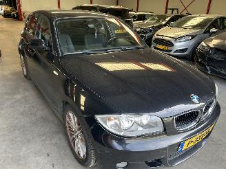 BMW 1-serie 116i   5  Drs picture 3