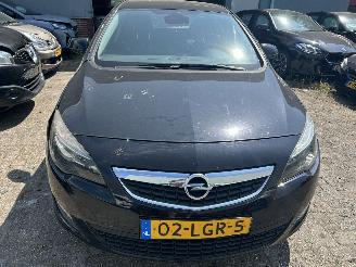 Opel Astra 1.4 Turbo   5 Drs picture 2