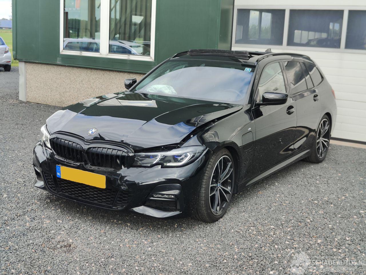 BMW 3-serie Touring 320e M-Pakket Aut.