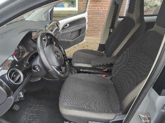 Volkswagen Up! 1.0 High Up! picture 13