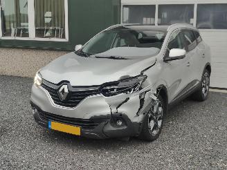 damaged passenger cars Renault Kadjar 1.2 TCe Bose Aut. Tr.haak 2018/5