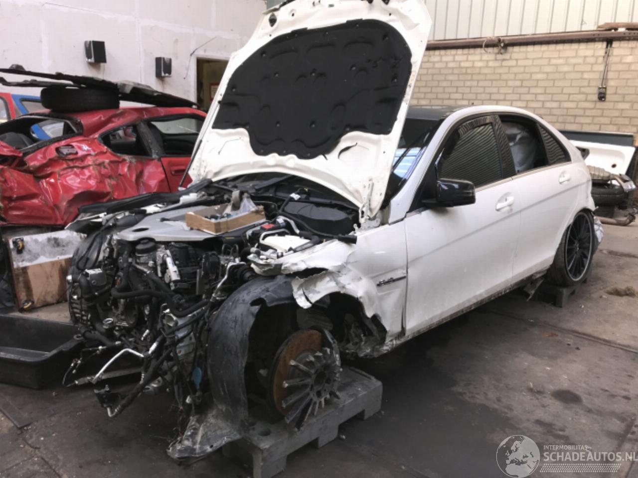 Mercedes C-klasse C (W204), Sedan, 2007 / 2014 6.2 C-63 AMG V8 32V