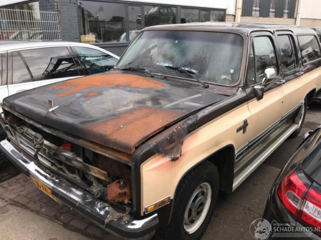 Chevrolet Suburban Suburban, SUV, 1978 / 1986 7.4