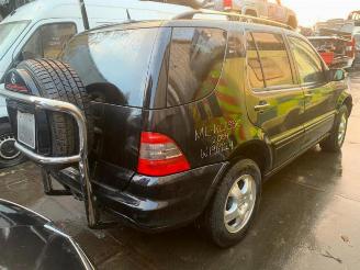Mercedes ML ML I (163), SUV, 1998 / 2005 400 4.0 CDI V8 32V picture 3