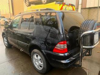 Mercedes ML ML I (163), SUV, 1998 / 2005 400 4.0 CDI V8 32V picture 7