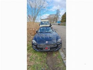 krockskadad bil auto Fiat 124 124 Spider, Cabrio, 2016 1.4 MultiAir Turbo 16V 2018/1