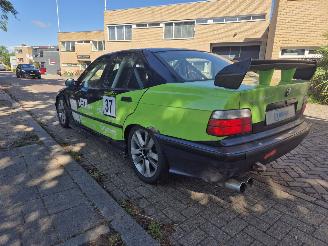 BMW 3-serie 328i 6-cilinder race edition picture 6