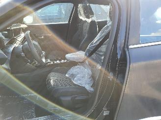 Peugeot 2008 P24E GT 1.2P Aut. picture 16