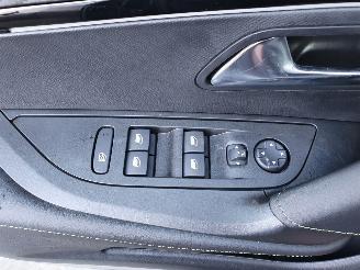Peugeot 2008 P24E GT 1.2P Aut. picture 18