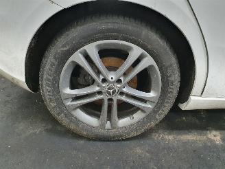 Mercedes A-klasse 177 A160 Avantgarde picture 27