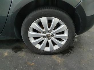 Opel Astra J 1.4 Cosmo picture 17