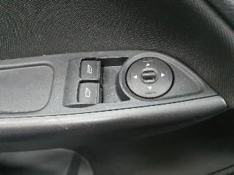 Ford Focus 1.0 EcoBoost 100pk picture 22