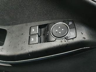 Ford Fiesta 1.0 EcoBoost Titanium picture 17