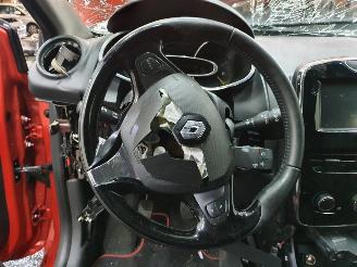 Renault Clio 0.9 TCe Expression picture 28