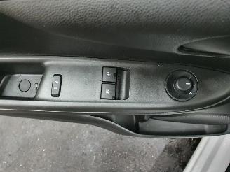 Opel Karl 1.0 EcoFlex 120 Jaar Edition picture 27