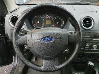 Ford Fusion 1.4 16v Champion picture 15