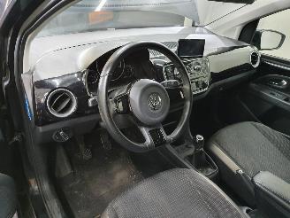 Volkswagen Up! 121 1.0 BlueMotion High Up! picture 8