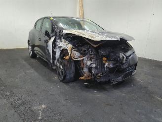 Auto da rottamare Renault Clio Mk4 0.9 TCe Dynamique GT Line 2019/6