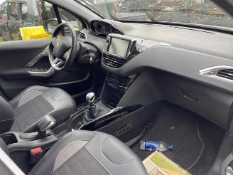Peugeot 2008 2008 (CU), MPV, 2013 / 2019 1.2 12V e-THP PureTech 110 picture 8
