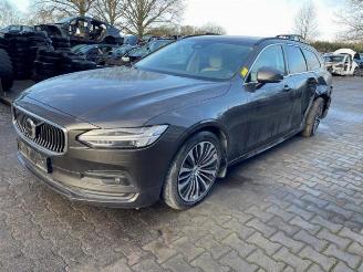 Vrakbiler auto Volvo V-90 V90 II (PW), Combi, 2016 2.0 B4 16V Mild Hybrid 2021/6