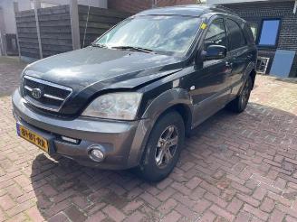 Coche siniestrado Kia Sorento Sorento I (JC), SUV, 2002 / 2011 2.5 CRDi 16V 2005