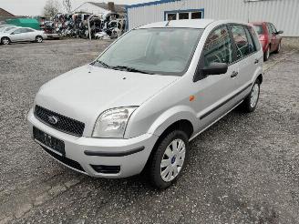 demontáž osobní automobily Ford Fusion Polar-Silber Onderdelen Bumper Deur 2004/3