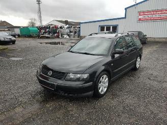 demontáž osobní automobily Volkswagen Passat 3B 1.8 Onderdelen Zwart LC9Z ADR Motor 1998/4