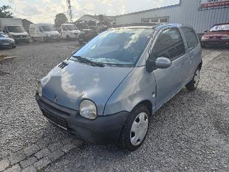 demontáž osobní automobily Renault Twingo 1.2 16V Blauw NV427 Onderdelen D4F702 Motor 2003/1