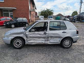 Volkswagen Golf 1.6 picture 8