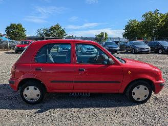 Nissan Micra 1.0 Automatik picture 4