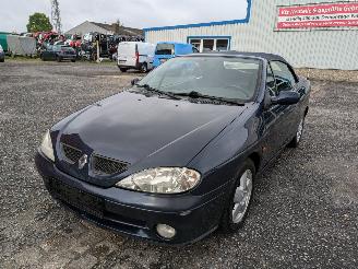 Vrakbiler auto Renault Mégane Cabrio 1.6 2000/6