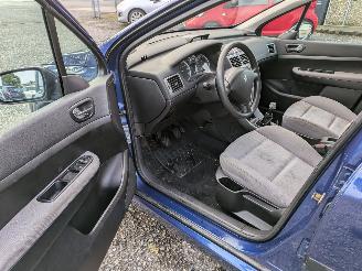 Peugeot 307 1.4 picture 9