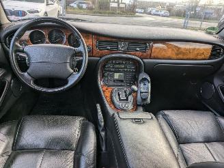 Jaguar XJ 3.2 V8 picture 16