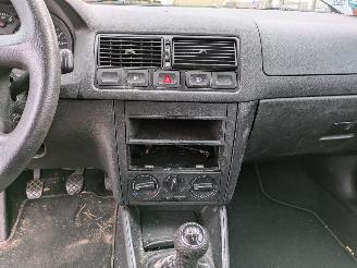 Volkswagen Golf 1.4 picture 14