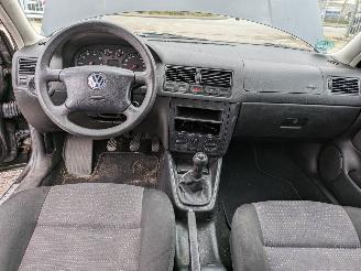 Volkswagen Golf 1.4 picture 13