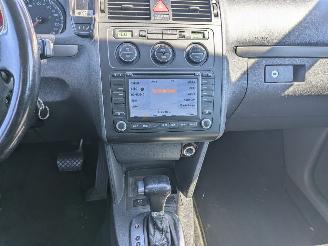 Volkswagen Touran 2.0 picture 12