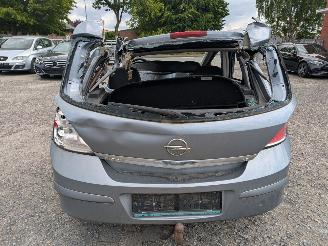 Opel Astra 1.8 picture 6