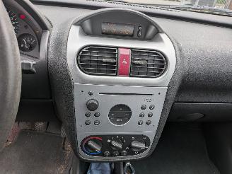 Opel Corsa 1.2 picture 12