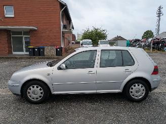Volkswagen Golf 1.6 picture 8