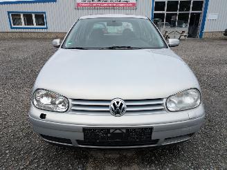 Volkswagen Golf 1.6 picture 2