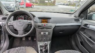 Opel Astra 2HU picture 13