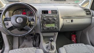 Volkswagen Touran 2.0 TDI picture 11