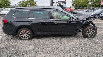 Volkswagen Passat 2.0 picture 4