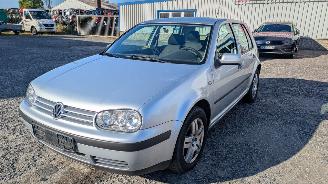 demontáž osobní automobily Volkswagen Golf 1.4 2002/3