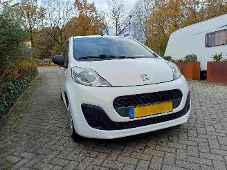 Peugeot 107 1.0 Access Accent airco  * MOTORSCHADE * picture 16