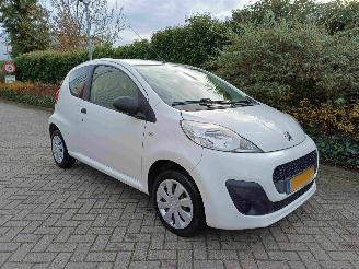 Schadeauto Peugeot 107 1.0 Access Accent airco  * MOTORSCHADE * 2012/9