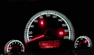 Volkswagen Up! 1.0 take up! BlueMotion airco 5drs picture 8